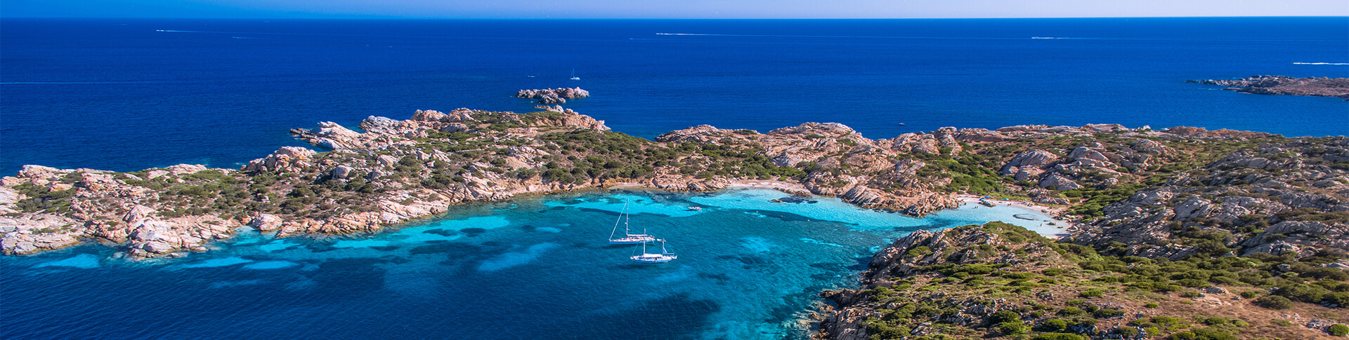 Caprera: un giorno nel cuore dell’Arcipelago di La Maddalena